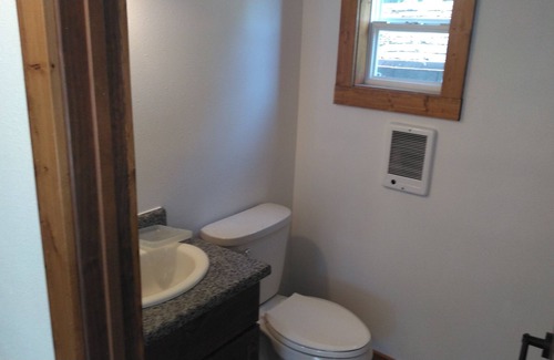 Arkdale Cabin | Cozy cabin on Castle Rock lake