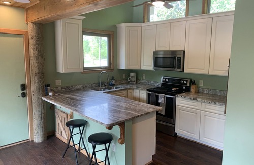 Biloxi Cabin | Cozy Cabin on the River