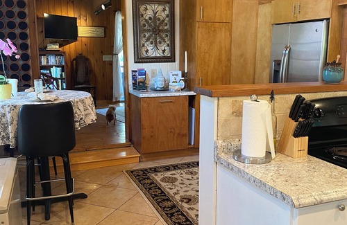 Town of Owasco Cabin | Cozy Cabin Overlooking Owasco Lake & Sunsets