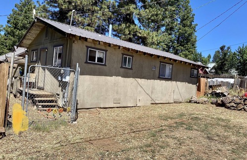 Westwood House | Cozy Cabin, Pet friendly and minutes from Lake Almanor