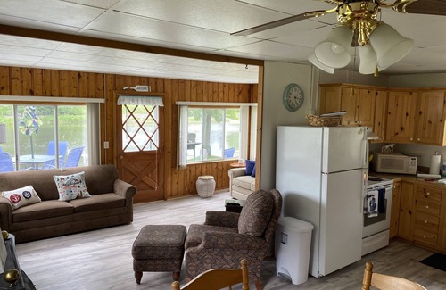 Alger House | Cozy Cabin Setting - Secord Lake (kayaking) - ORV Trails & Golf Courses nearby