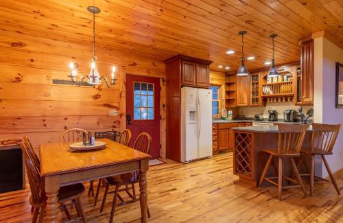 Vilas House | Cozy Cabin