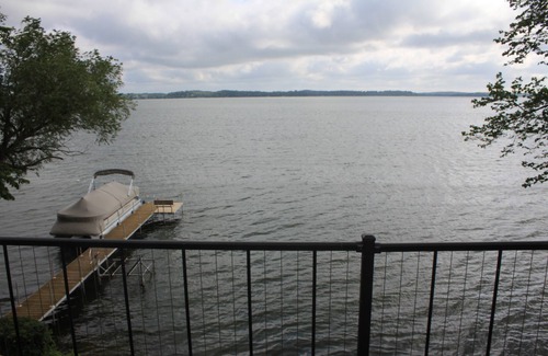 Darwin Cabin | Cozy cabin with beautiful view right on the lake