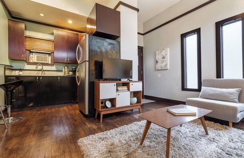 Broadway Cottage | Cozy Capitol Hill Cottage