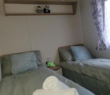 Prestonpans House | Cozy Caravan Near Edinburgh