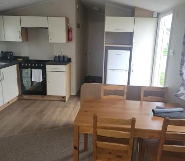 Prestonpans House | Cozy Caravan Near Edinburgh