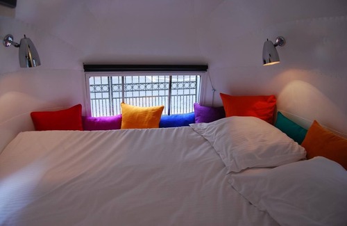 Sint-Gillis House | Cozy Caravan with WiFi in The Vintage Hotel Brussels