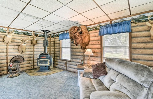 Cass City House | Cozy Cass City Retreat with Spacious Deck!