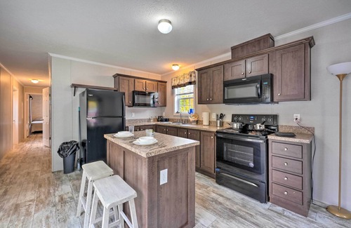 Cassopolis Cabin | Cozy Cassopolis Retreat on Little Fish Lake!