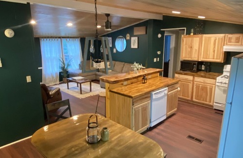 Palenville House | Cozy Catskill Cottage