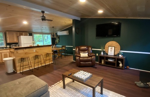 Palenville House | Cozy Catskill Cottage