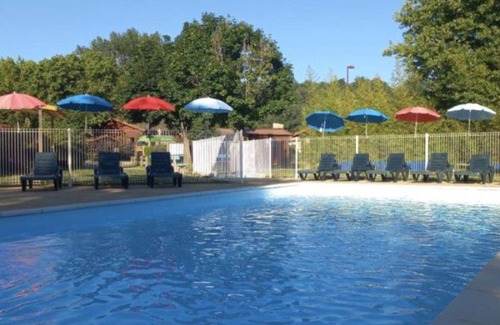 Lempdes-sur-Allagnon Ski Chalet | Cozy chalet with terrace for 4 people