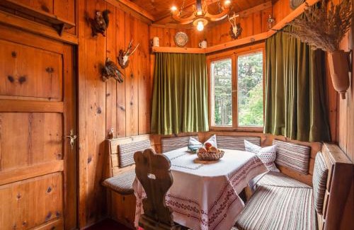 Mieming Ski Chalet | Cozy Chalet in Obsteig with Terrace