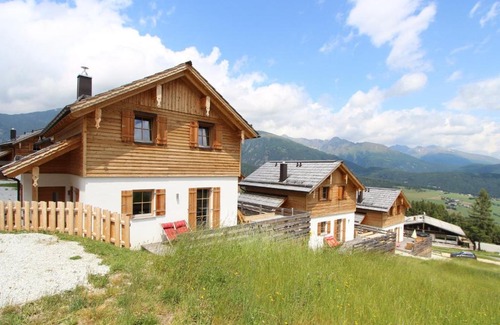 Weisspriach Ski Chalet | Cozy Chalet in Wei priach with Terrace