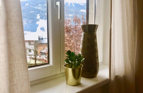 Dorfgastein Ski Chalet | Cozy Chalet with amazing mountain views ski-in, ski-out, trailheads
