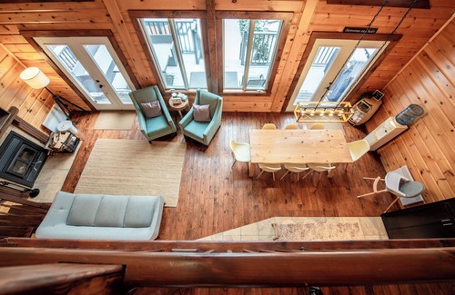 Chertsey Ski Chalet | Cozy Chalet with Spa Le Havre R&R