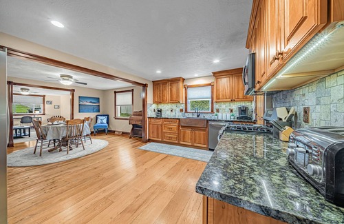 Coulters House | Cozy, Clean, Convenient Escape!