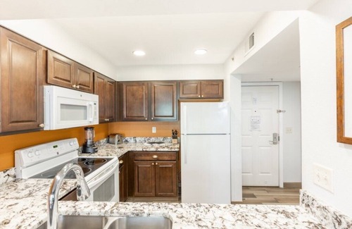 Elk Point Condo | Cozy Club Wyndham South Shore, 2 Bedroom Deluxe Suite