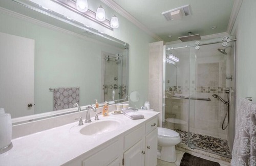 Lake Hamilton Condo | COZY & COMFY LAKE CONDO! Great Views And Location!