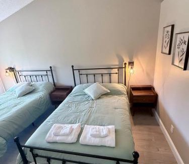 Greater Northdale Apartment | Cozy condo in Northdale Tampa, with golf course views! Snowbirds welcome!