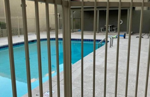 Alhambra Condo | Cozy Condo with WiFi in fabulous Phoenix. Location near Glendale and light rail!