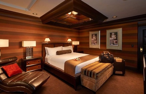 Sunrise Manor Hotel | Cozy & Contemporary Hotel Room in the Vibrant Las Vegas Strip Area