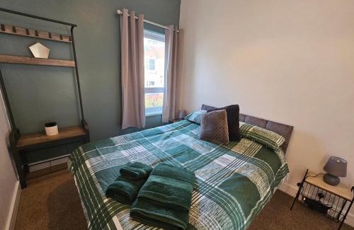 Uplands Apartment | Cozy Corner - 2 Bedroom Apartment