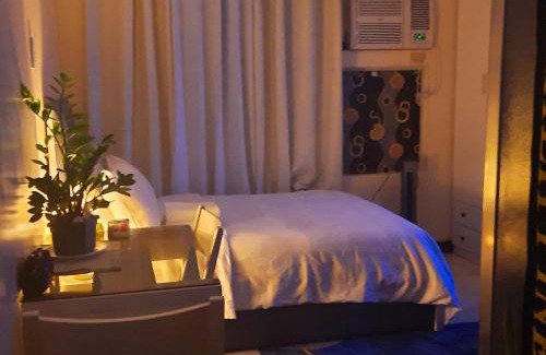 Pinagsama Hotel | Cozy Corner Haven near Venice Grand Canal Mall