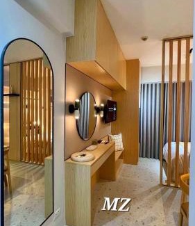 Pinagsama Hotel | Cozy Corner Haven near Venice Grand Canal Mall