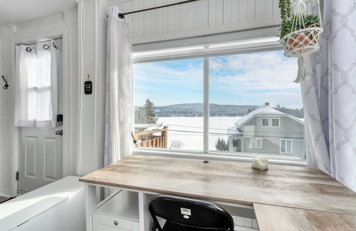 Saint-Jean-de-Matha Ski Chalet | Cozy cottage w view/access to lake near Glissades St-Jean de Matha and Golf