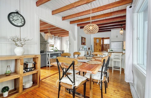 Saint-Jean-de-Matha Ski Chalet | Cozy cottage w view/access to lake near Glissades St-Jean de Matha and Golf