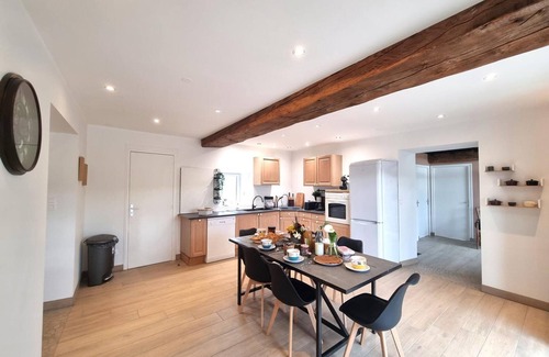 Pouilly-les-Feurs Cottage | Cozy Cottage for 8 Guests, Pets Allowed