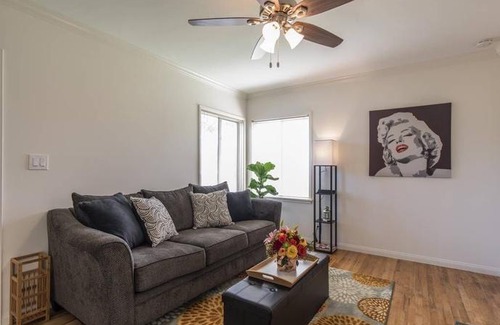 Burbank Apartment | Cozy Cottage - Full Kitchen & At-Home Comfort