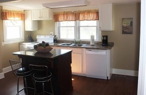 Bluff City Cottage | Cozy Cottage Getaway