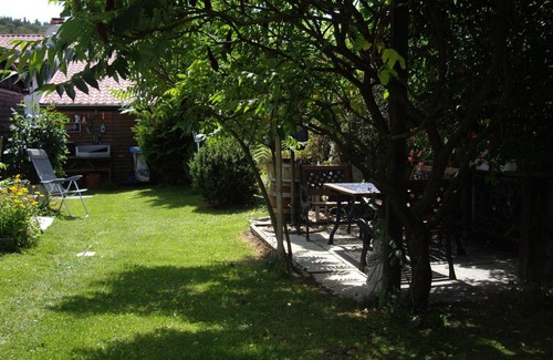 Guentersberge House | Cozy Cottage in Guntersberge with Private Garden