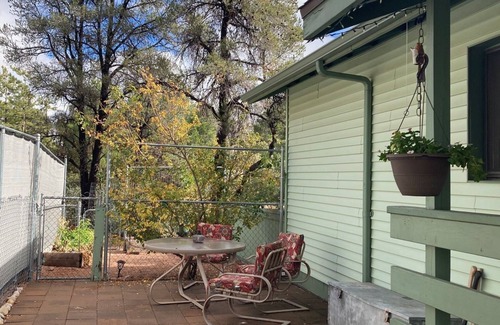 Payson Cottage | Cozy cottage in the pines, quiet and close to town.