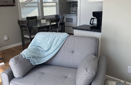 Vermilion Cottage | Cozy Cottage near Lake Erie 3 min drive