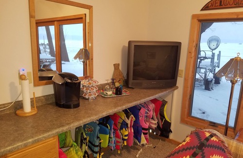 Star Prairie Cabin | Cozy cottage on Cedar Lake