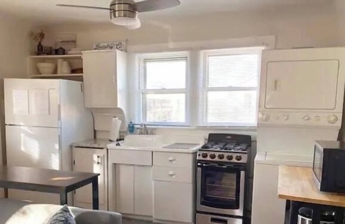 Roswell Cottage | Cozy Cottage~Pet Friendly 2 Pets Stay For FREE!