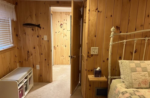 Gladwin Cabin | Cozy Cottage