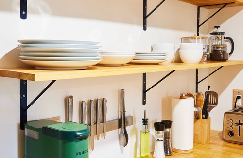 Livingston Manor Cottage | Cozy Cottage with Jacuzzi, Fire Pit and Reading Nook!