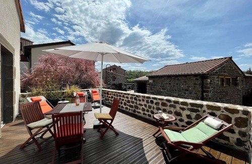 Polignac Cottage | Cozy Cottage with Sunny Terrace near UNESCO Heritage and Hiking Trails
