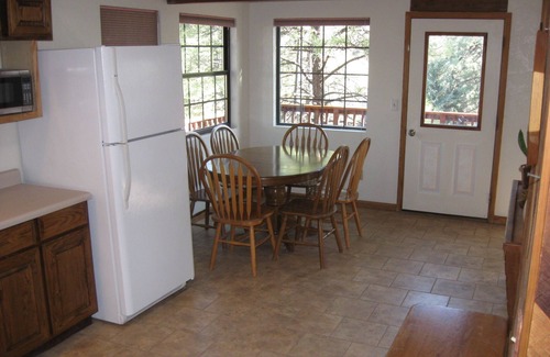 Flagstaff House | Cozy Country Club Cottage. Fall in N.Az is the best time of the year. Book soon