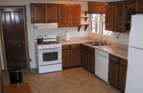 Flagstaff House | Cozy Country Club Cottage. Fall in N.Az is the best time of the year. Book soon