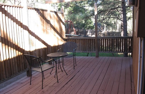 Flagstaff House | Cozy Country Club Cottage. Fall in N.Az is the best time of the year. Book soon