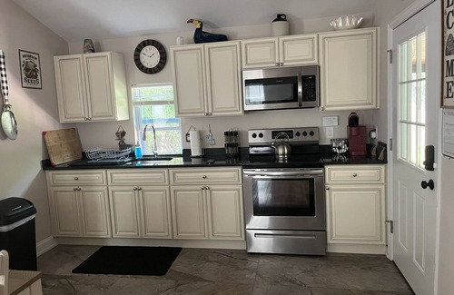 Miller Place Cottage | Cozy Country Cottage #2