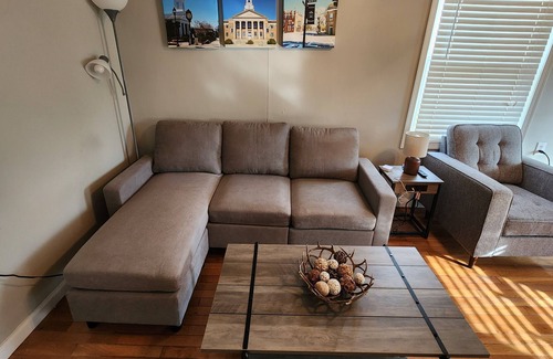 Peaks Cottage | Cozy Country Cottage