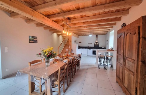 Gumieres Cottage | Cozy Country House for 10 in Gumières