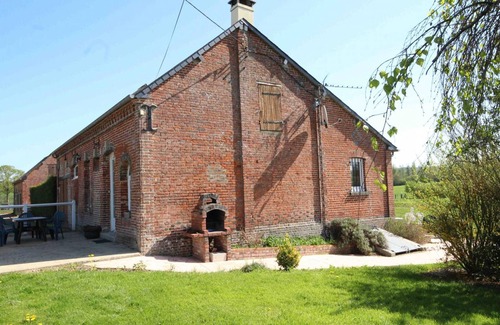 Saint-Pierre-la-Riviere Cottage | Cozy countryside home with enclosed garden - Pets welcome