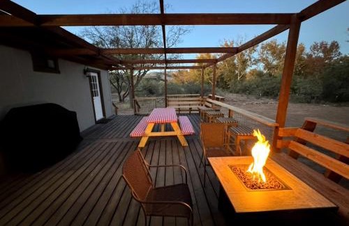 Rimrock House | Cozy Creekside Cottage with Deck and Fire Pit in Camp Verde, Arizona